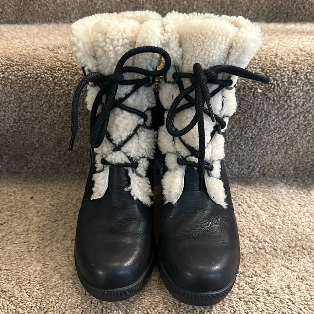 Joan of Arctic Wedge Shearling